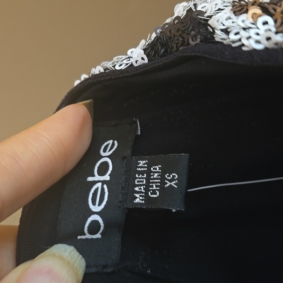 Bebe NWT wilderness sequined dress size XS Chevron Zigzag Pattern - Picture 9 of 9